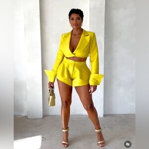 Stunning 2 piece outfit!!!